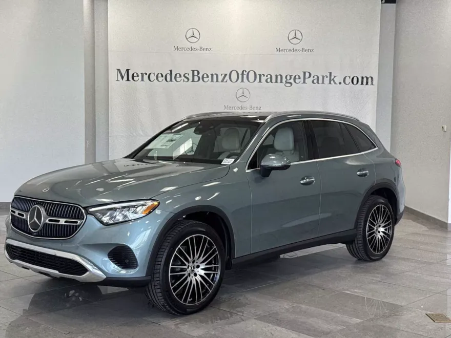 2026 Mercedes Benz GLC 300 4MATIC photo 1