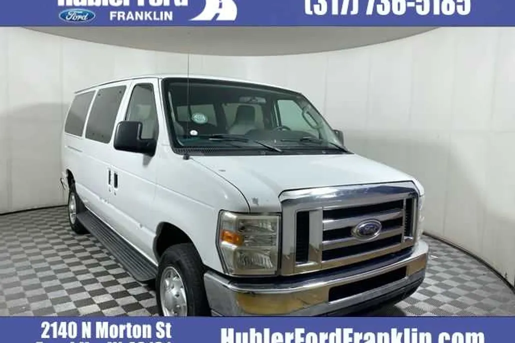 2011 Ford E-350 photo 1
