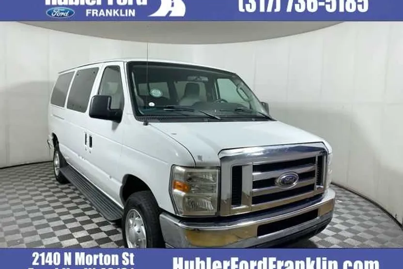 2011 Ford E-350 photo 1