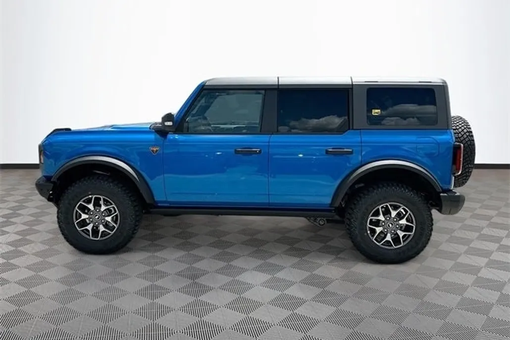 2025 Ford Bronco Badlands photo 1