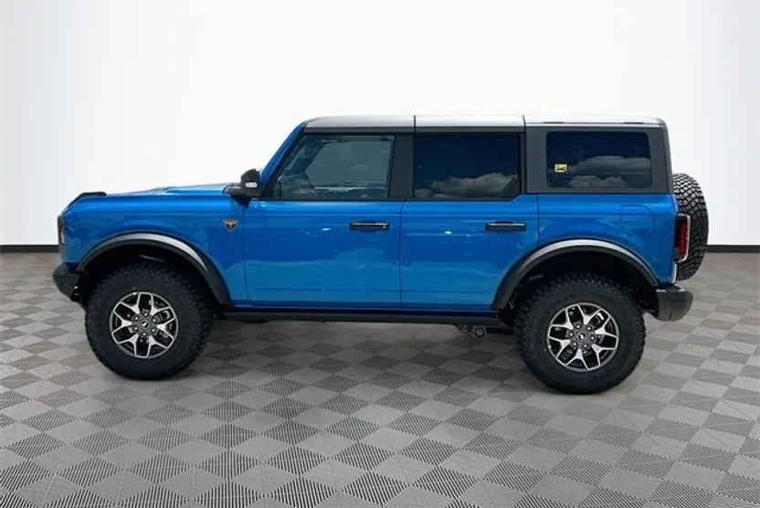 2025 Ford Bronco Badlands photo 1