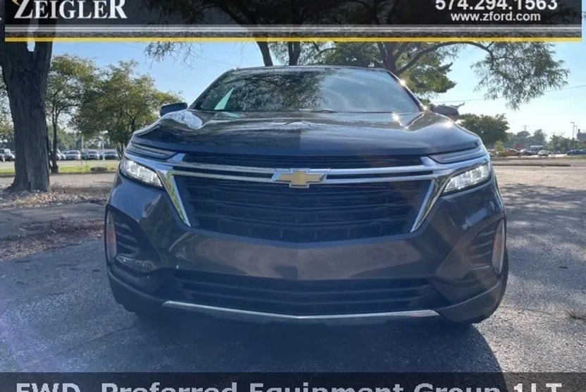 2023 Chevrolet Equinox LT photo 1