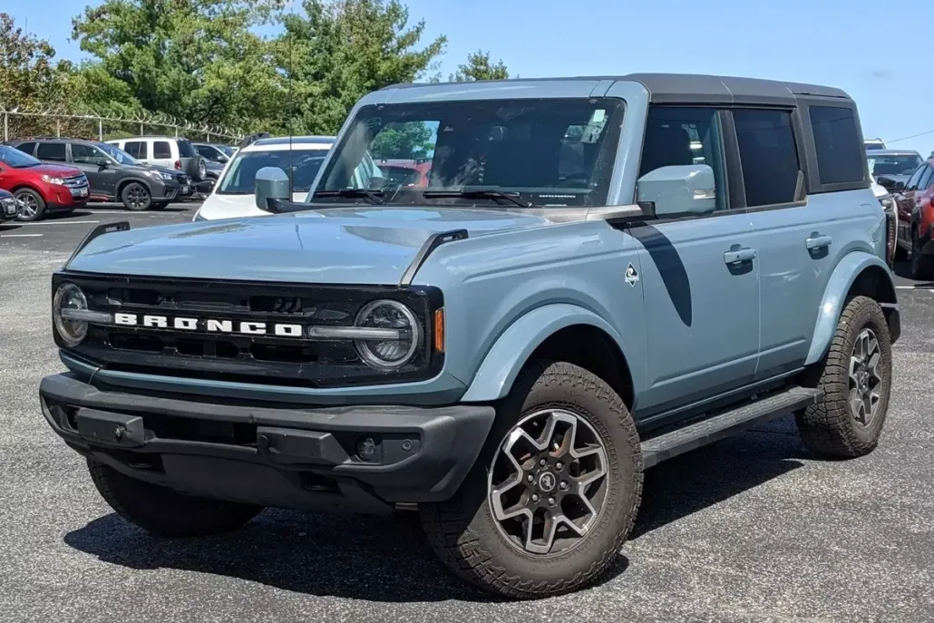 2023 Ford Bronco Outer Banks First Edition photo 1