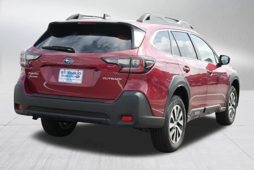 2025 Subaru Outback Premium photo 1