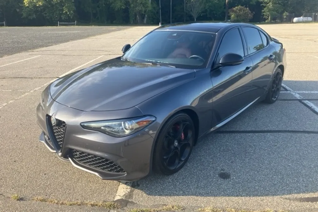 2022 Alfa Romeo Giulia Ti - VELOCE photo 1