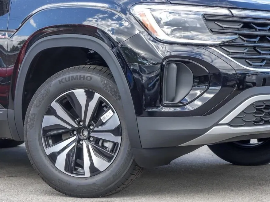 2026 Volkswagen Atlas Cross Sport SE photo 1