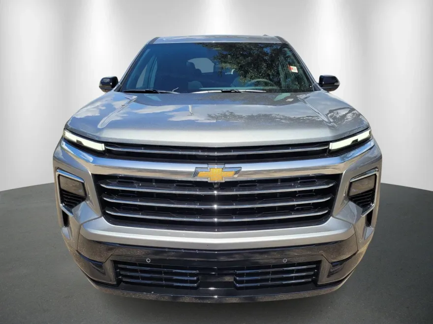 2026 Chevrolet Traverse High Country photo 1