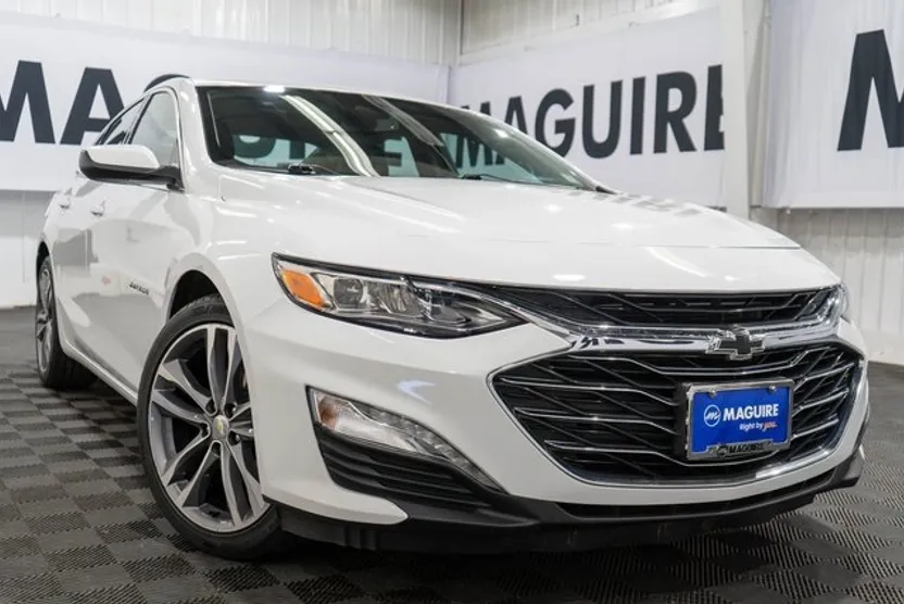 2023 Chevrolet Malibu 2LT photo 1