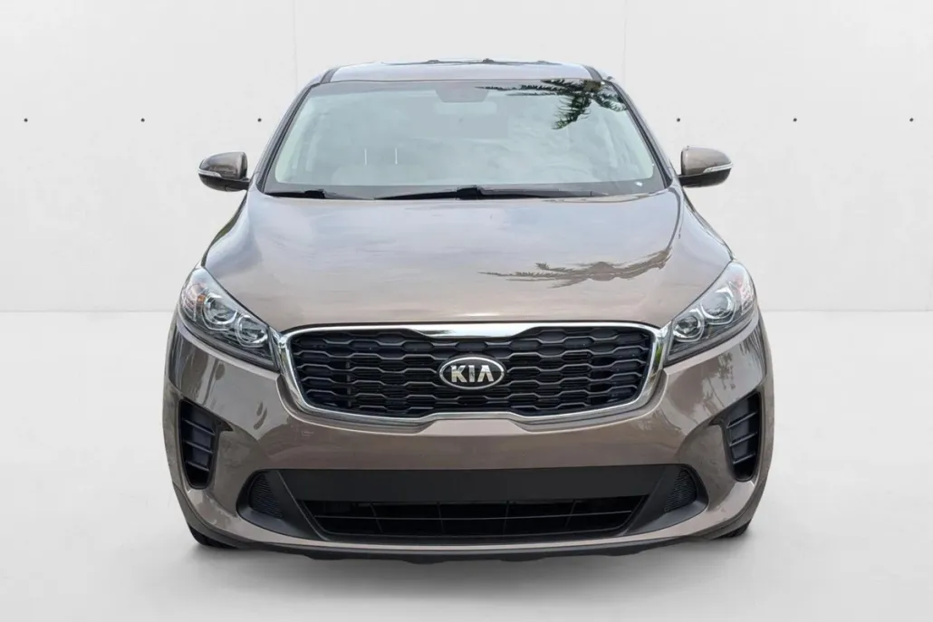 2019 Kia Sorento LX photo 1