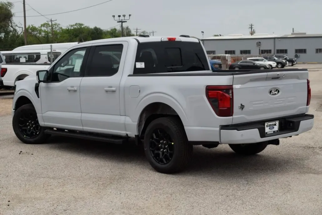 2025 Ford F-150 XLT photo 1