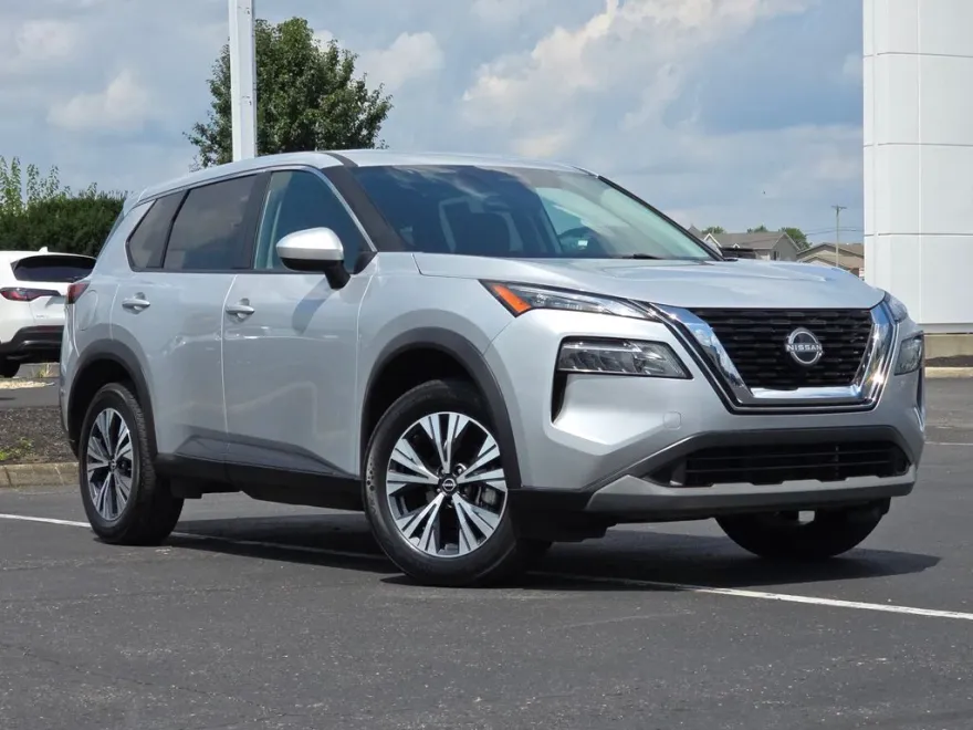 2023 Nissan Rogue SV photo 1