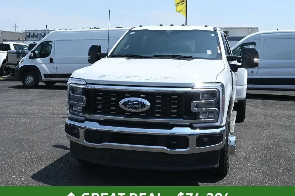 2024 Ford F-350 Lariat photo 1