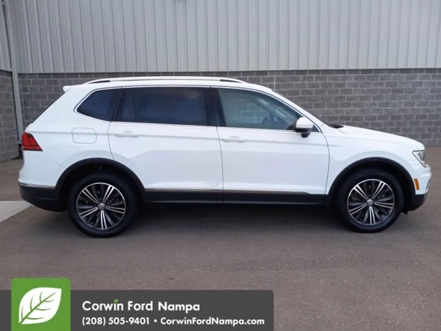 2018 Volkswagen Tiguan SEL photo 1
