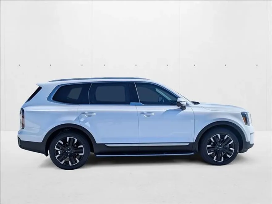 2024 Kia Telluride SX photo 1