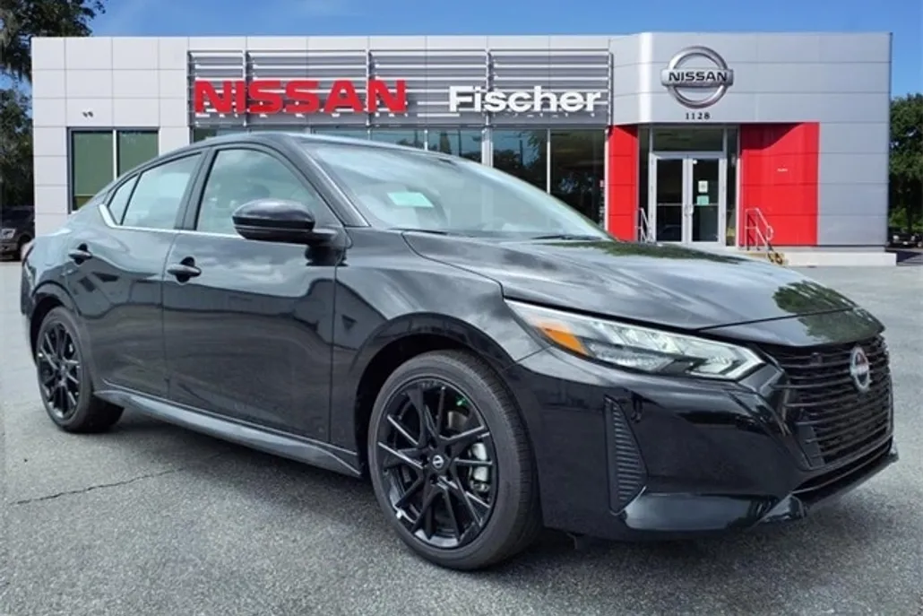 2025 Nissan Sentra SR photo 1