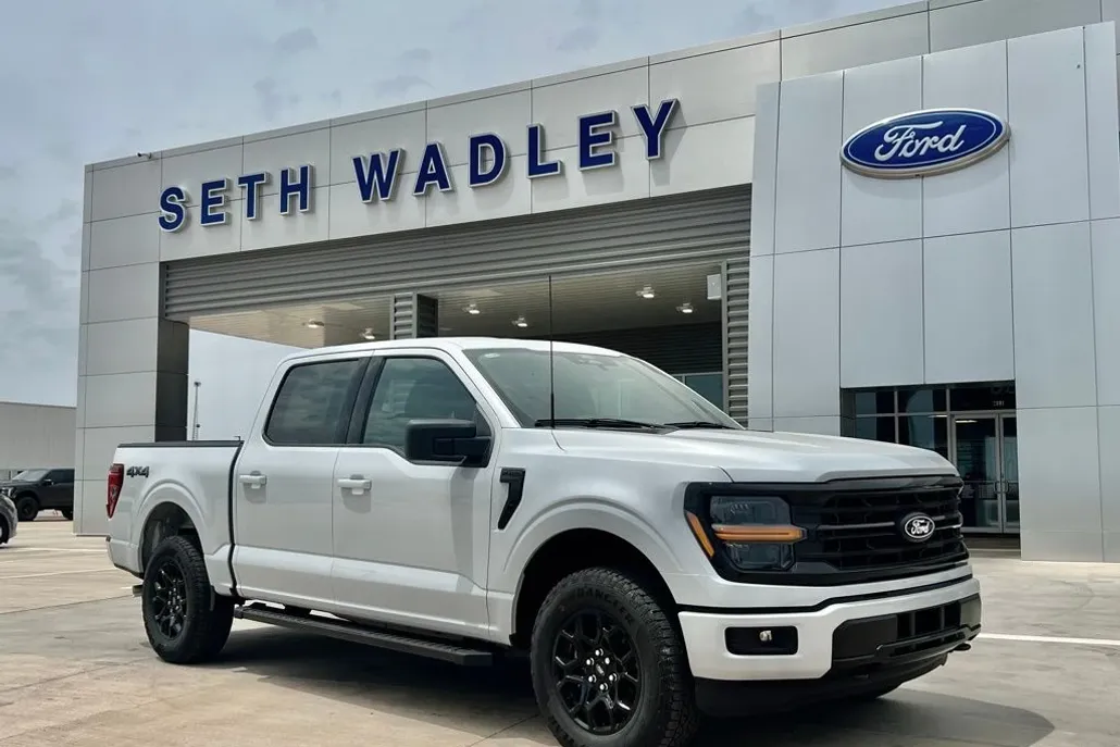2025 Ford F-150 XLT photo 1