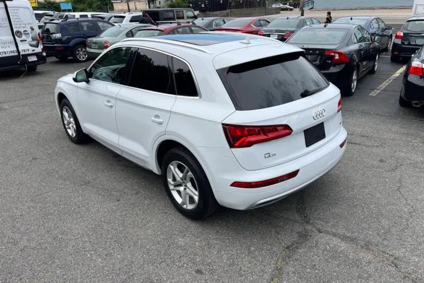 2019 Audi Q5 Premium 45 TFSI photo 1
