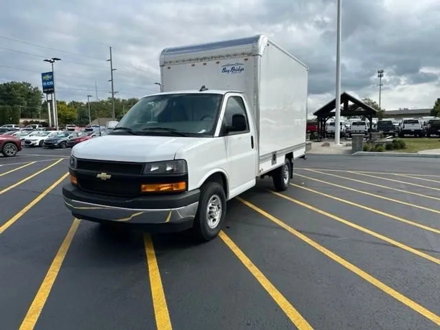 2024 Chevrolet Express 3500 Cutaway Van photo 1