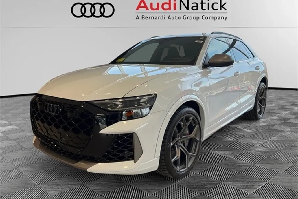 2025 Audi RS Q8 photo 1