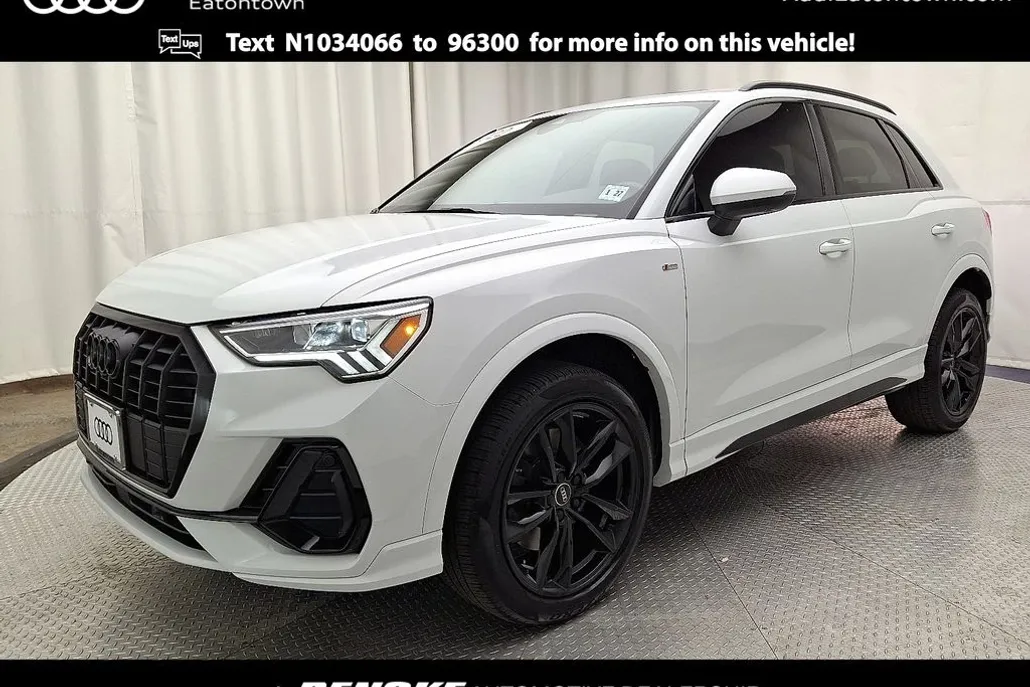 2022 Audi Q3 S line Premium Plus photo 1