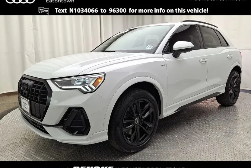 2022 Audi Q3 S line Premium Plus photo 1