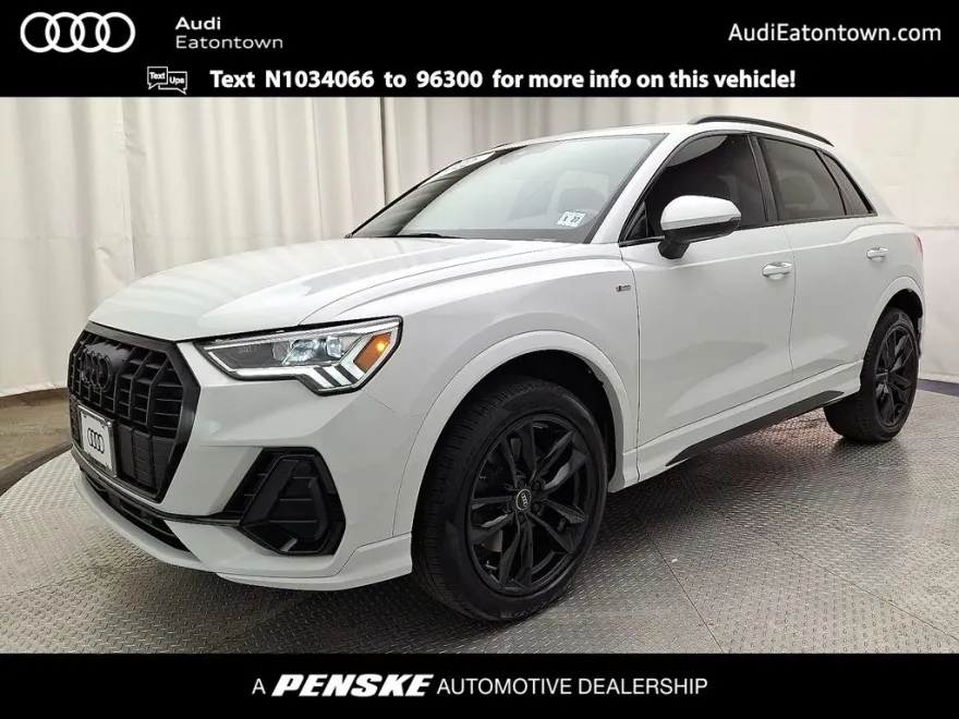 2022 Audi Q3 S line Premium Plus photo 1