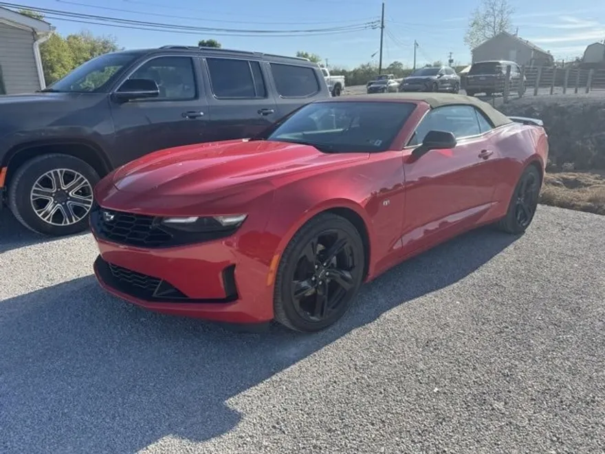2024 Chevrolet Camaro 1LT photo 1