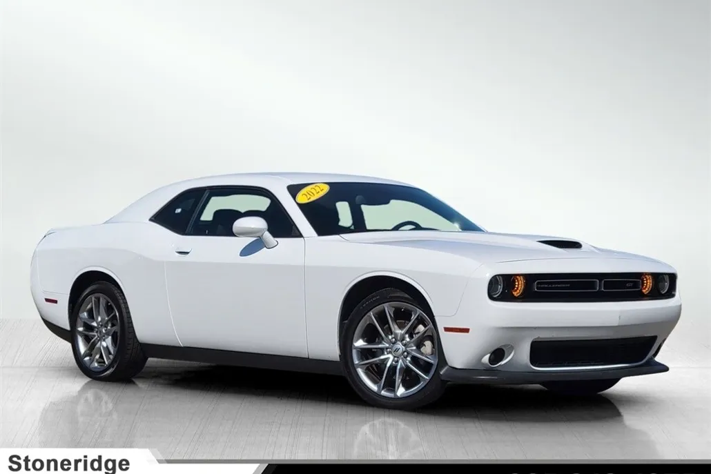 2022 Dodge Challenger GT photo 1