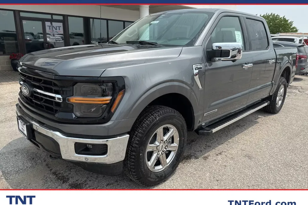 2025 Ford F-150 XLT photo 1