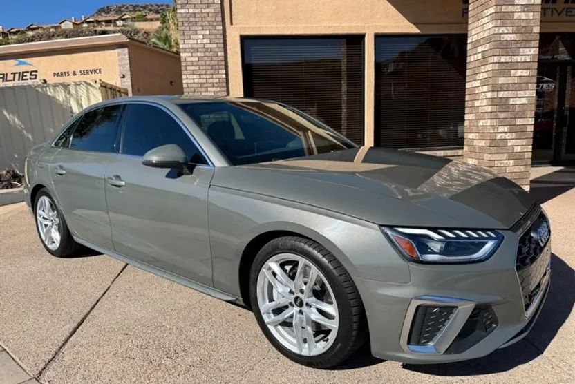 2024 Audi A4 S line Premium Plus photo 1