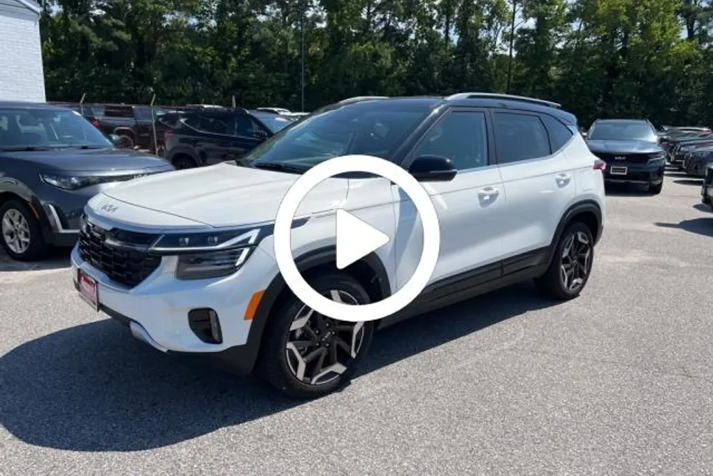 2024 Kia Seltos SX photo 1