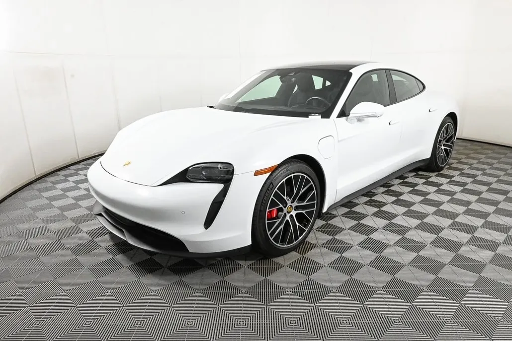 2024 Porsche Taycan 4S photo 1