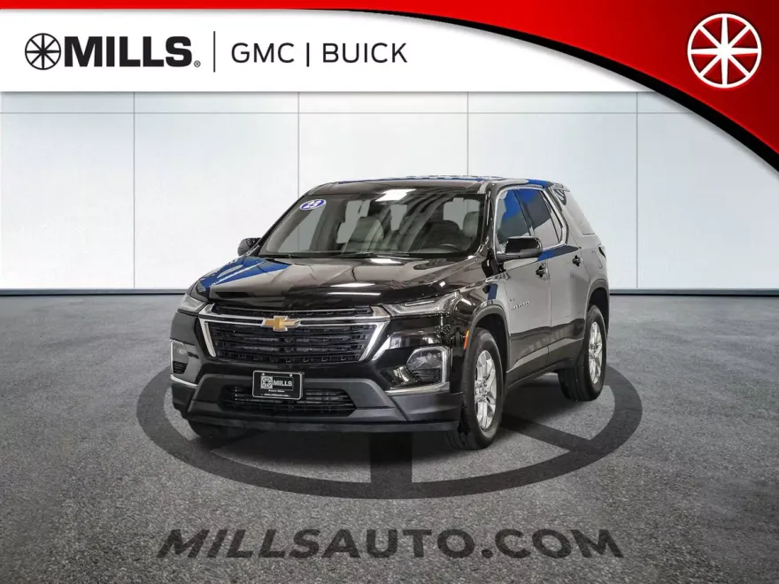 2023 Chevrolet Traverse LS photo 1