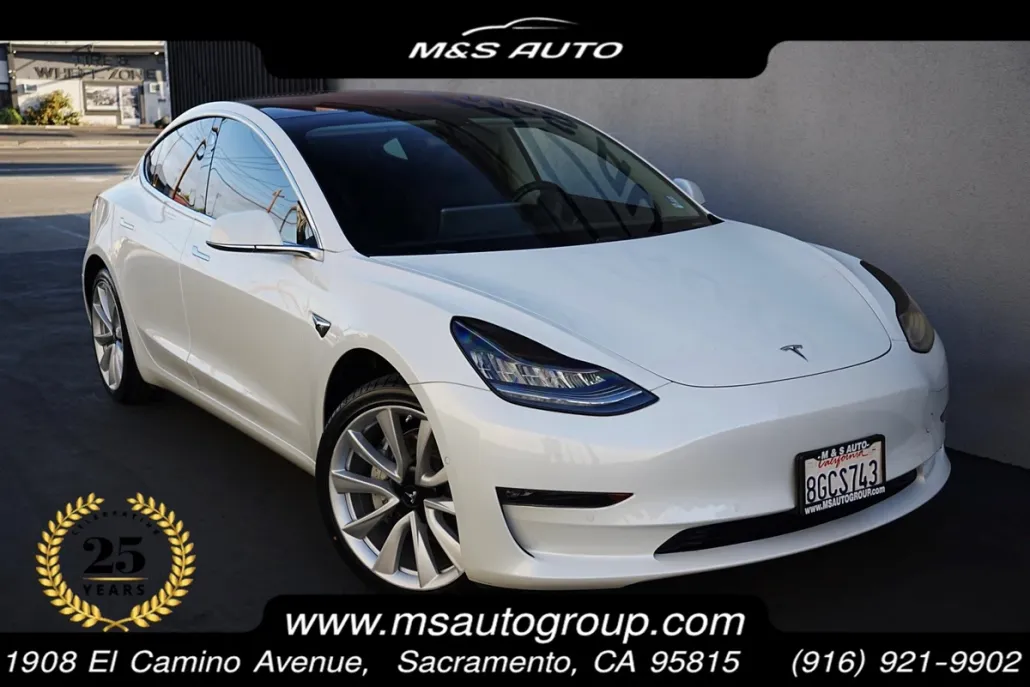 2018 Tesla Model 3 Long Range photo 1
