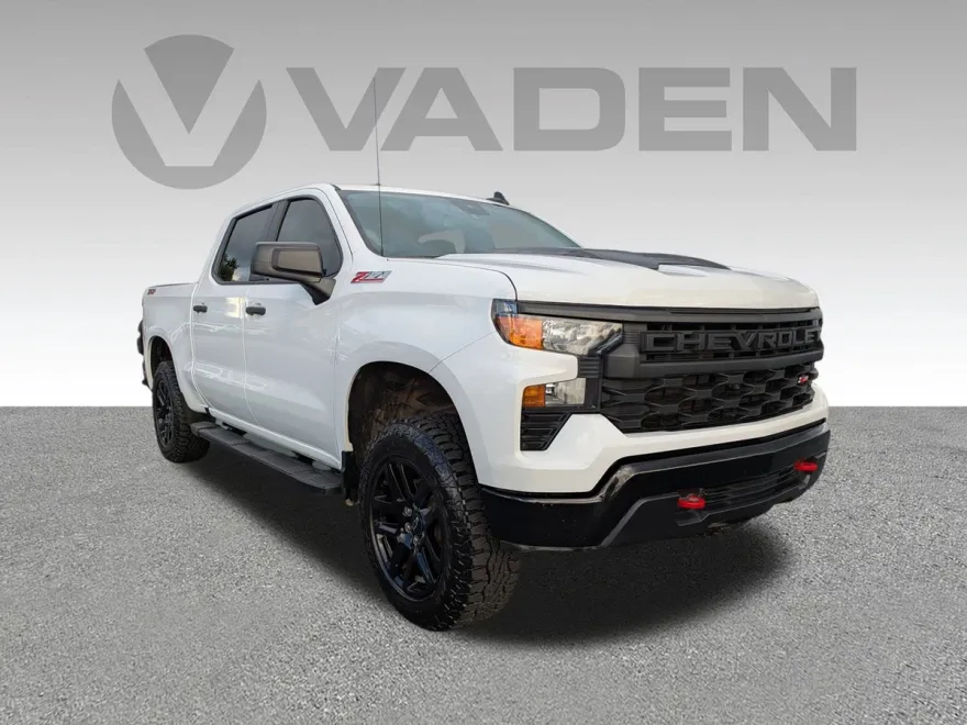 2023 Chevrolet Silverado 1500 Custom Trail Boss photo 1