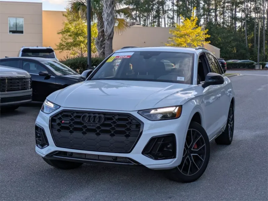 2025 Audi SQ5 Premium Plus photo 1