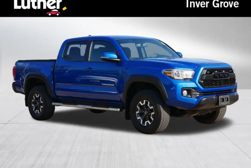 2017 Toyota Tacoma TRD 4x4 photo 1