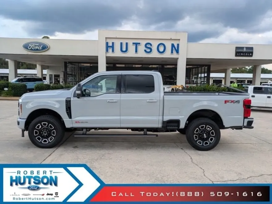 2025 Ford F-250 Platinum photo 1