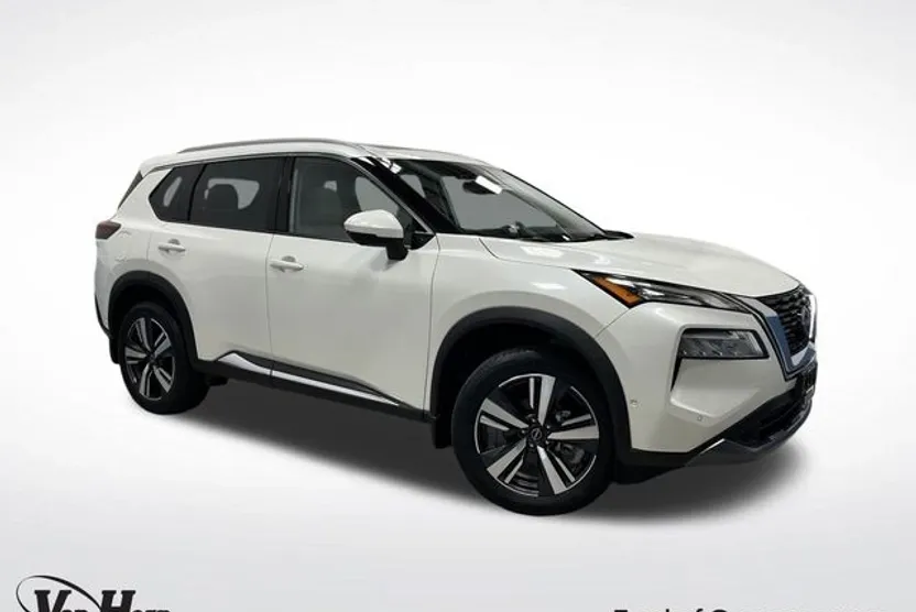 2023 Nissan Rogue SL photo 1