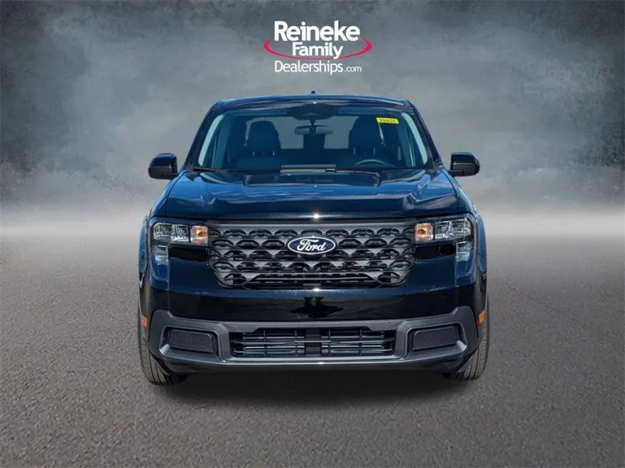 2025 Ford Maverick XLT photo 1