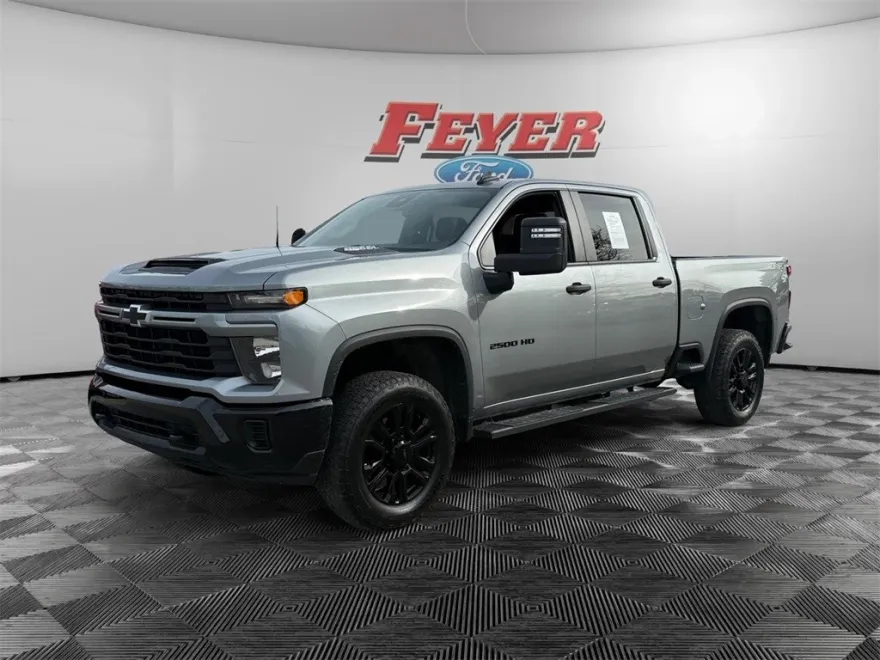 2024 Chevrolet Silverado 2500HD Custom photo 1