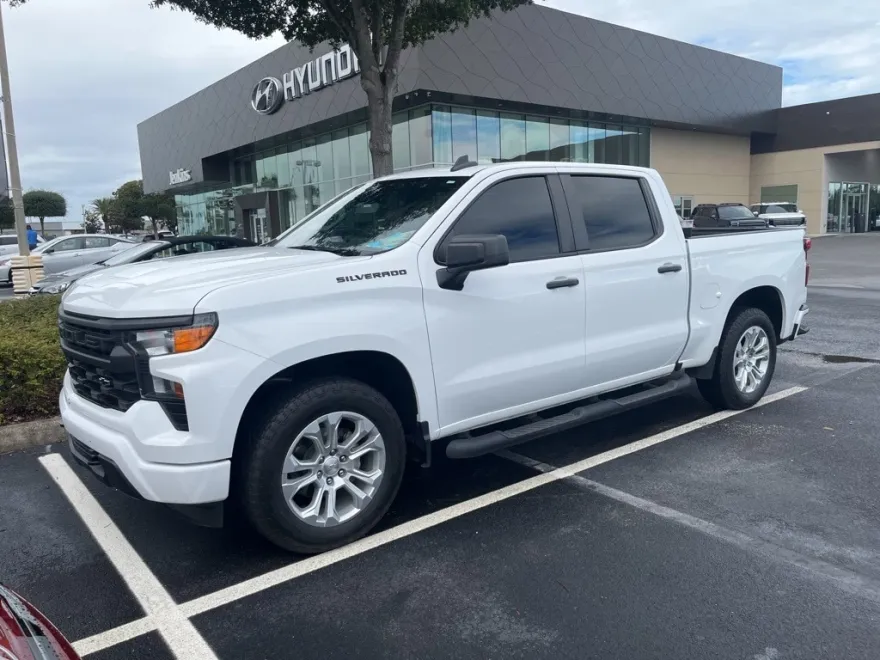 2023 Chevrolet Silverado 1500 Custom photo 1