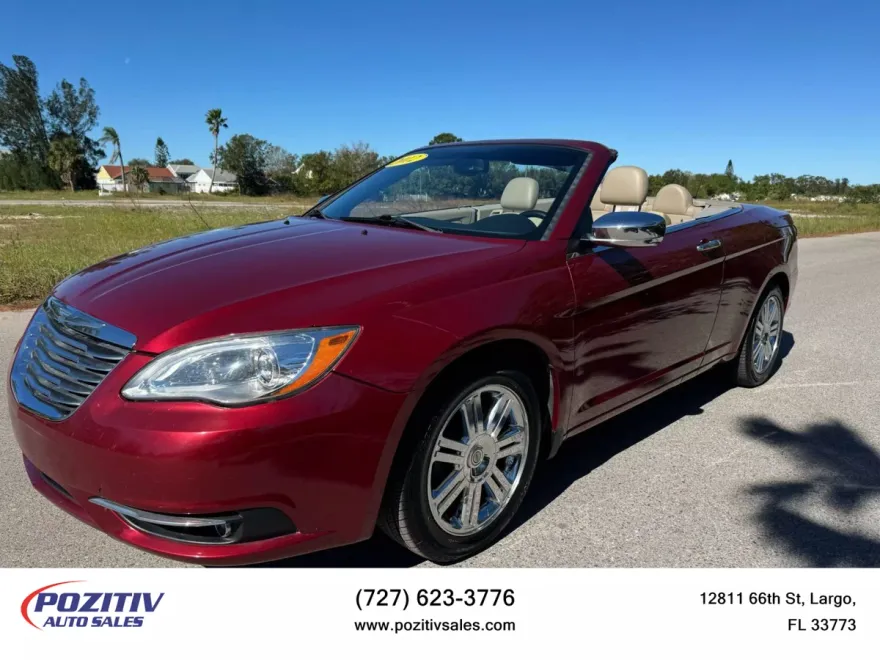 2012 Chrysler 200 Limited photo 1