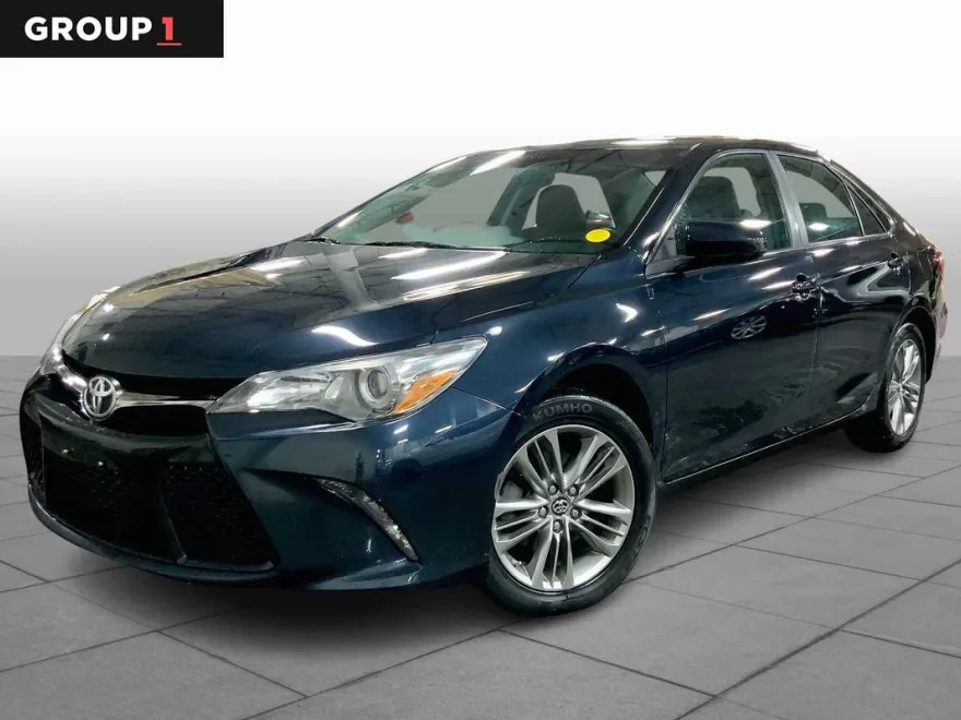 2017 Toyota Camry XLE XSE photo 1