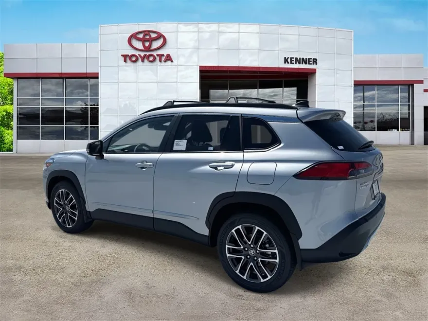 2026 Toyota Corolla Cross XLE photo 1