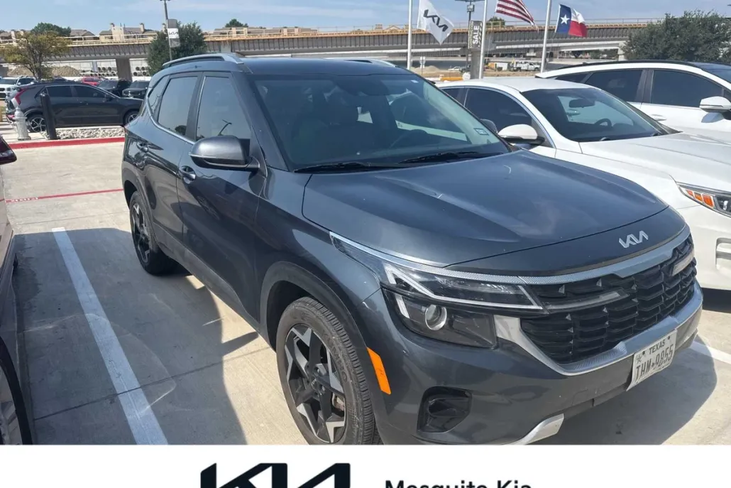 2024 Kia Seltos EX photo 1