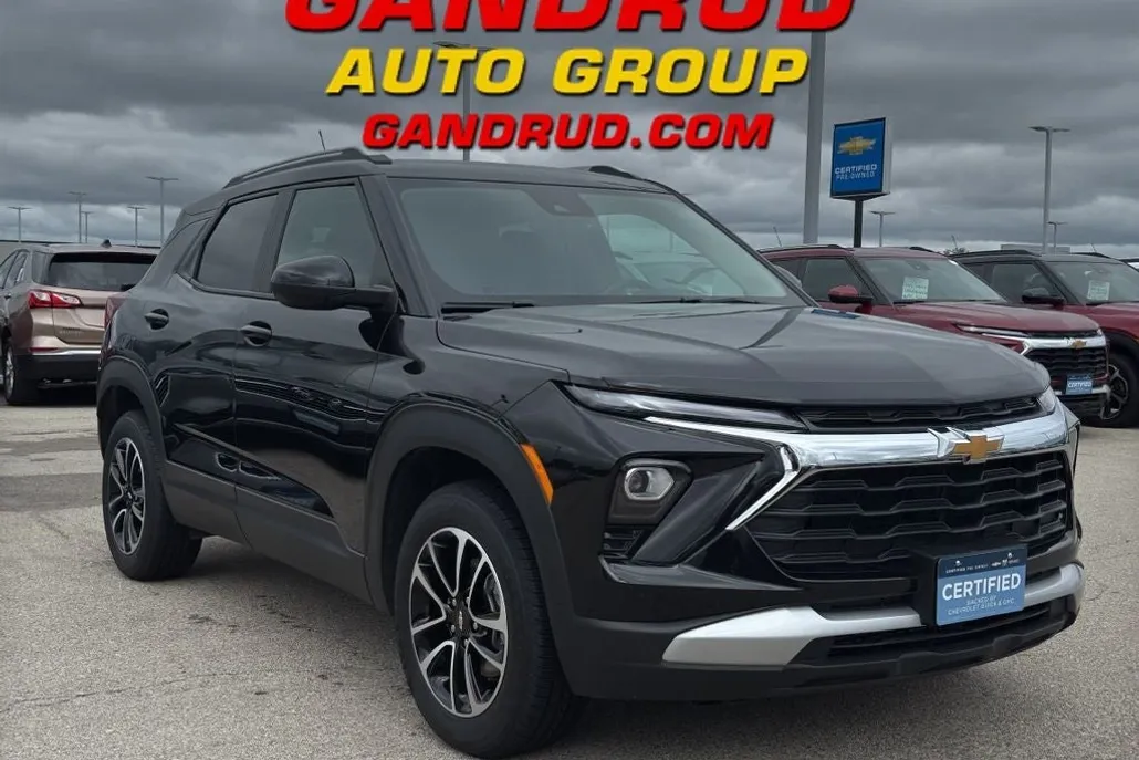 2024 Chevrolet Trailblazer LT photo 1
