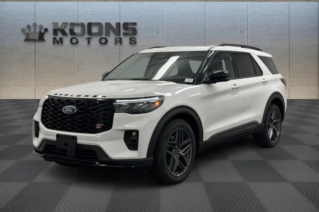 2025 Ford Explorer ST photo 1