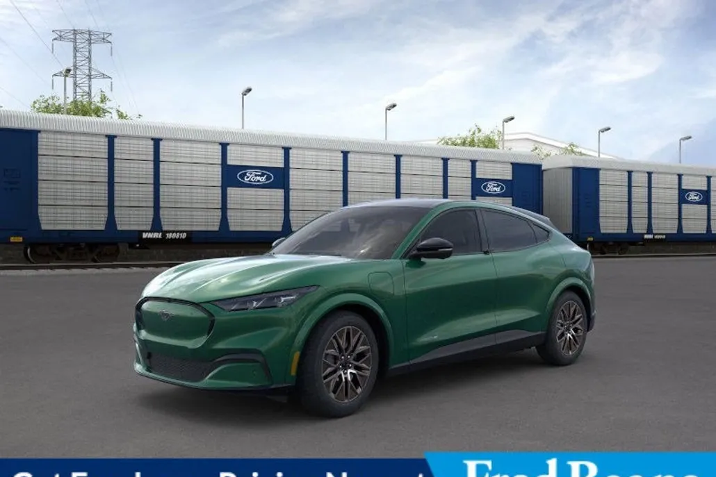2025 Ford Mustang Mach-E Premium photo 1