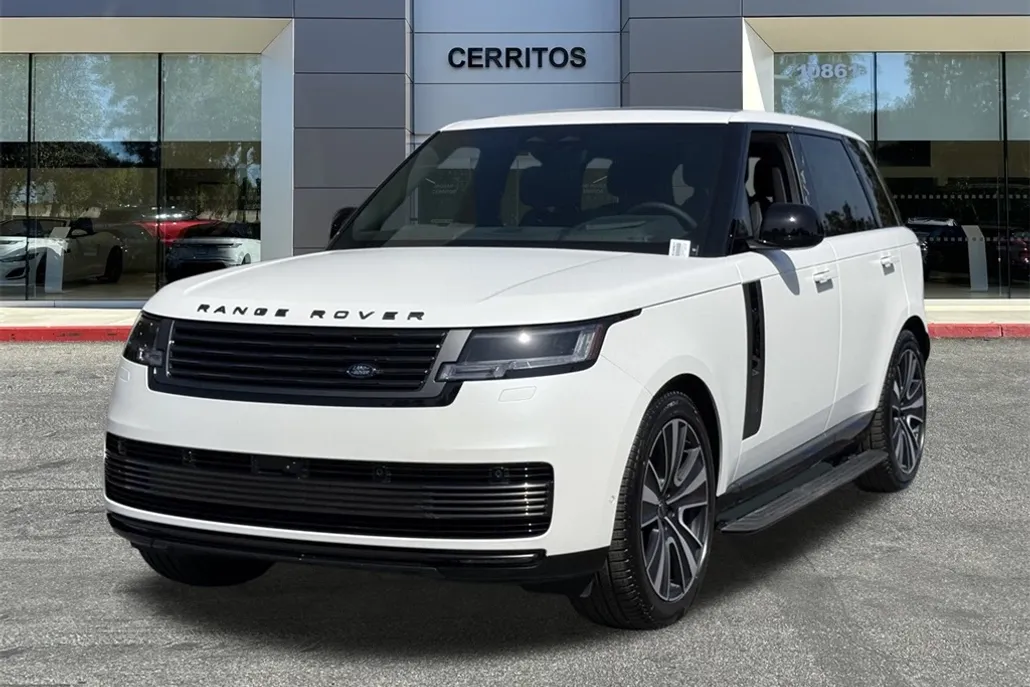 2025 Land Rover Range Rover SV photo 1